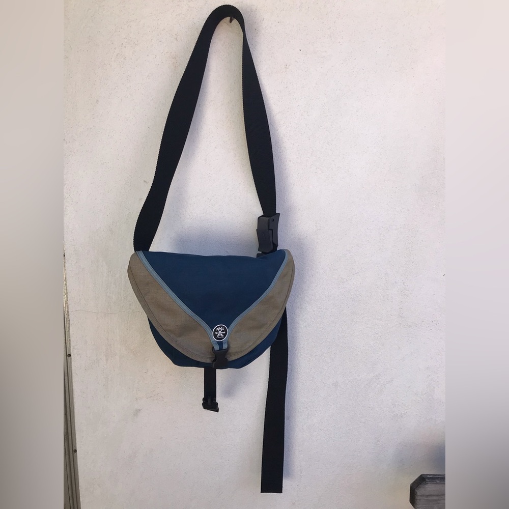 Crumpler Blunderbus small messenger bag